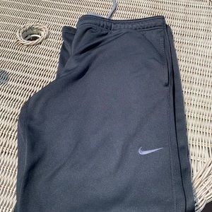 Nike therma fit sweatpants